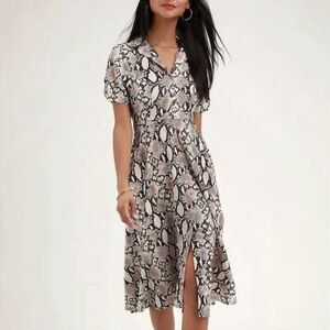 Lulu’s Chic Beige Snakeskin Print Midi Button Up Shirt Dress Small